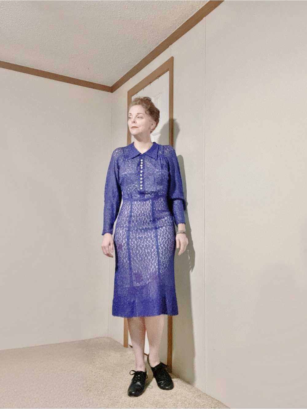 1940’s Elegant Purple Lace Long-Sleeve Midi Dress